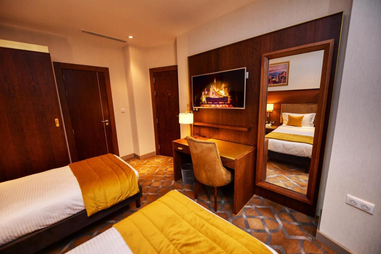 Le Palme Hotel Oran Exterior photo
